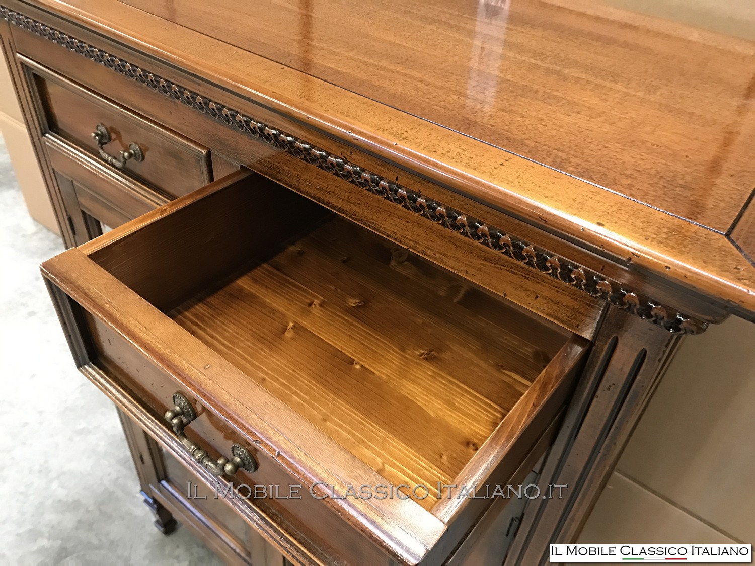 vetrinetta bassa classica